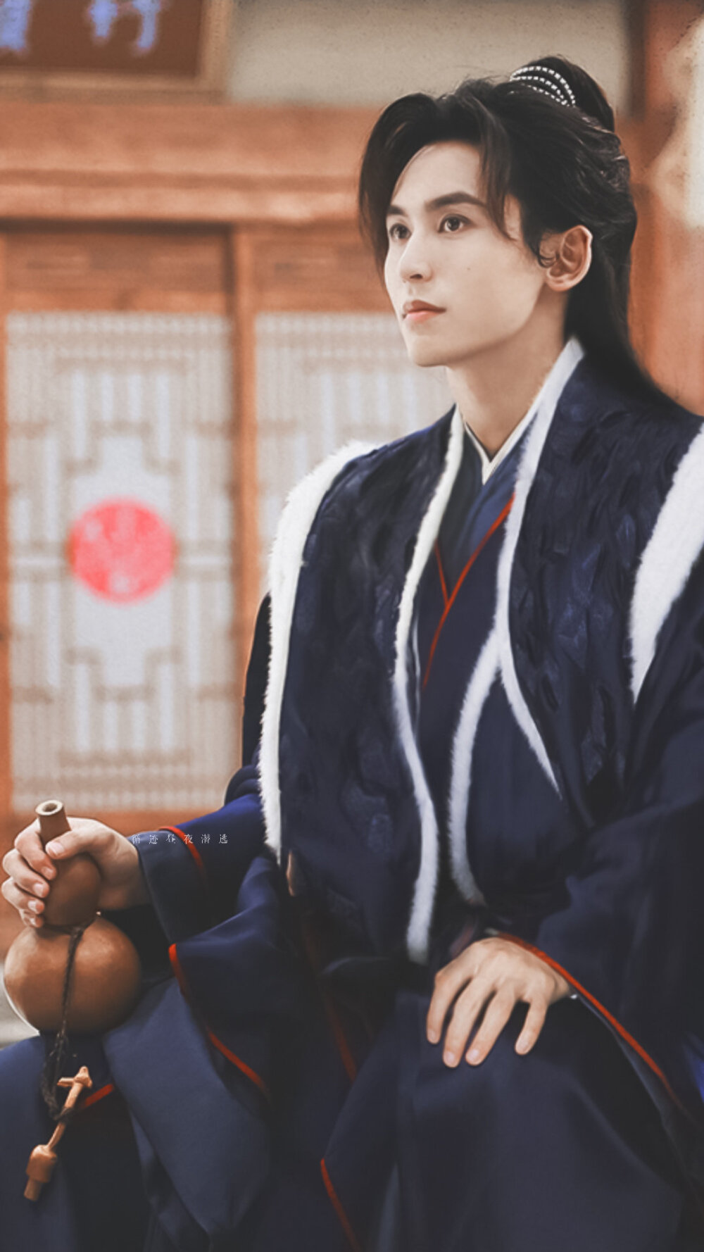 촰